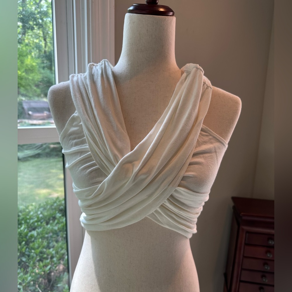 Gathered- crossed- cropped sleeveless top.